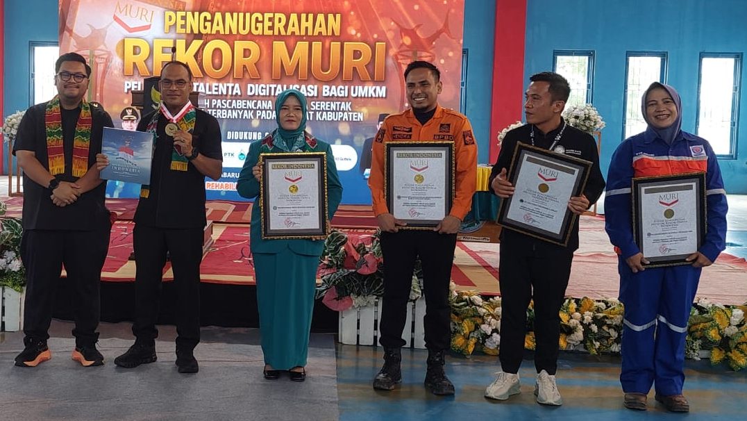 Kotabaru Raih Rekor MURI, Luncurkan Strategi HEBAT, dan Gelar Pelatihan Talenta Digital UMKM Secara Serentak Kotabaru Raih Rekor MURI, Luncurkan Strategi HEBAT, dan Gelar Pelatihan Talenta Digital UMKM Secara Serentak